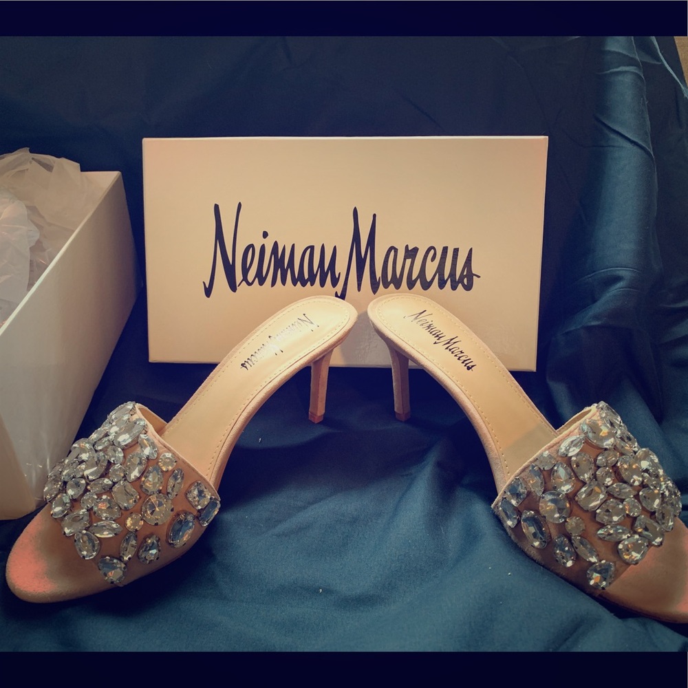 Timeless Holiday Sandal